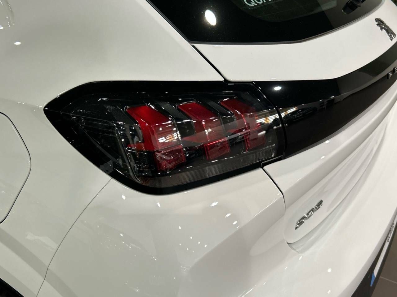 Foto Peugeot 208 13