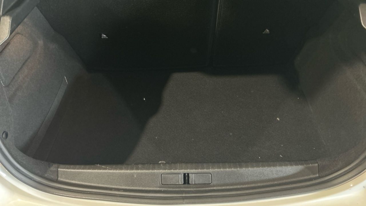 Foto Peugeot 208 6