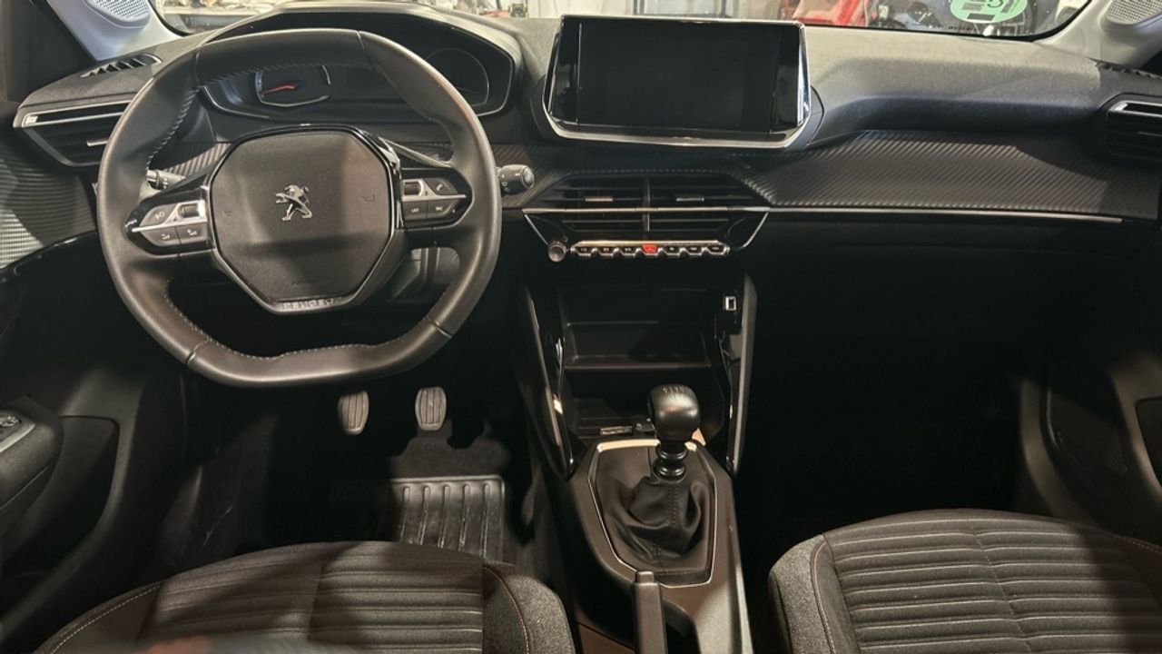 Foto Peugeot 208 8