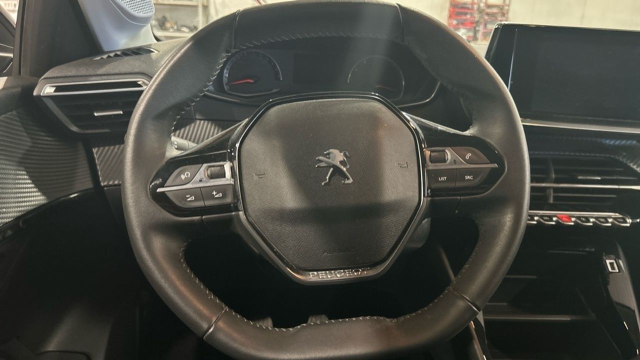 Foto Peugeot 208 9