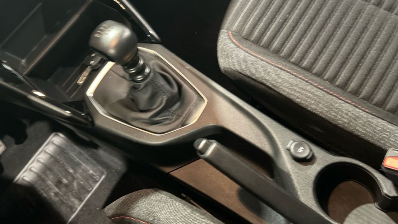 Foto Peugeot 208 14
