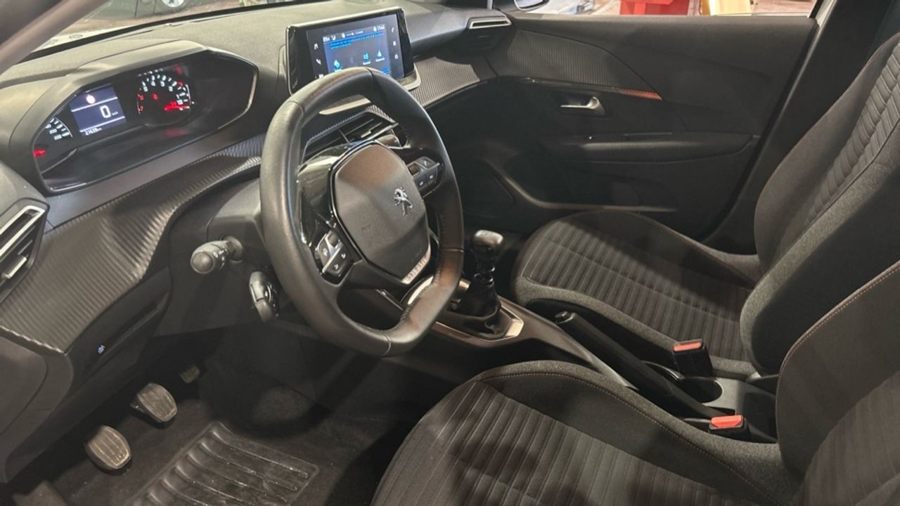Foto Peugeot 208 21