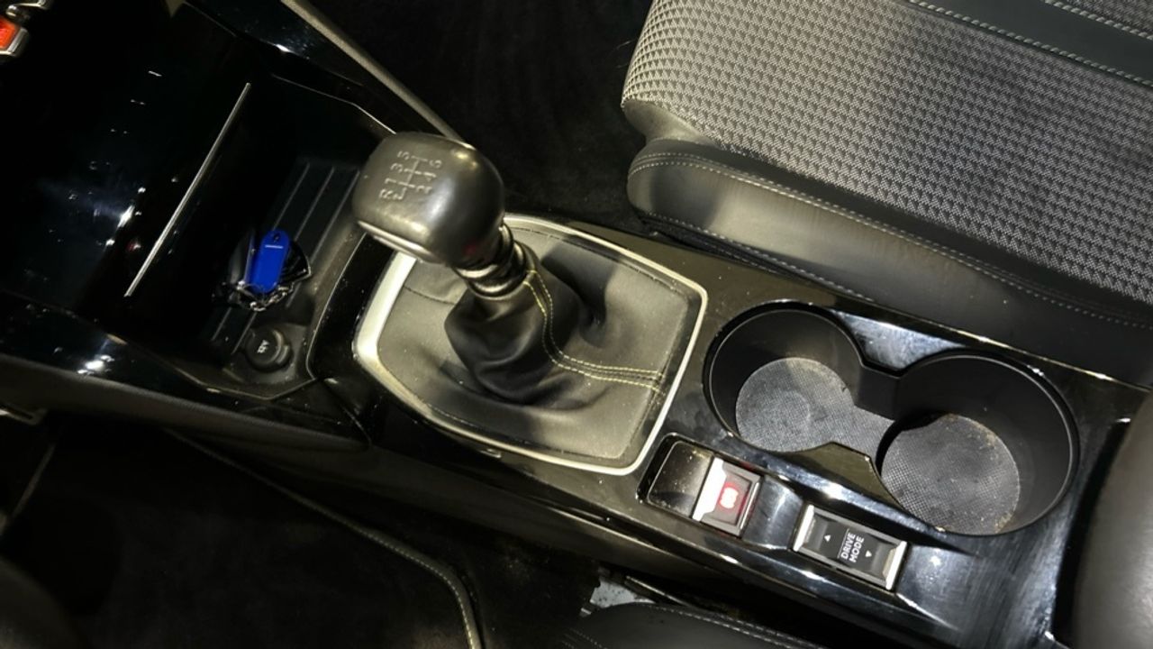 Foto Peugeot 208 14