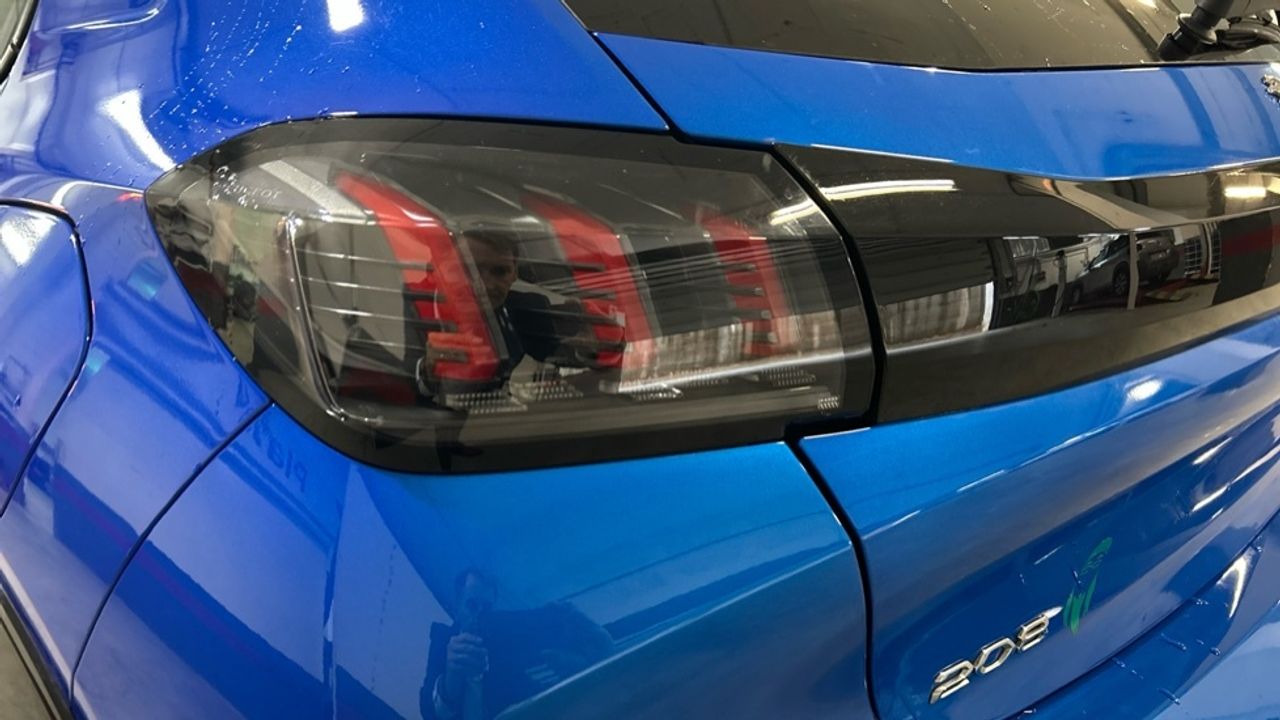 Foto Peugeot 208 17