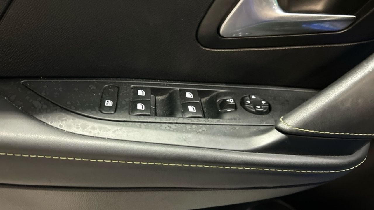 Foto Peugeot 208 19