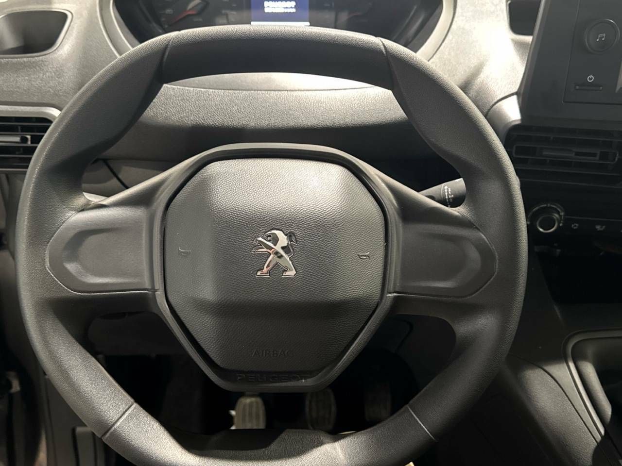 Foto Peugeot Rifter 19