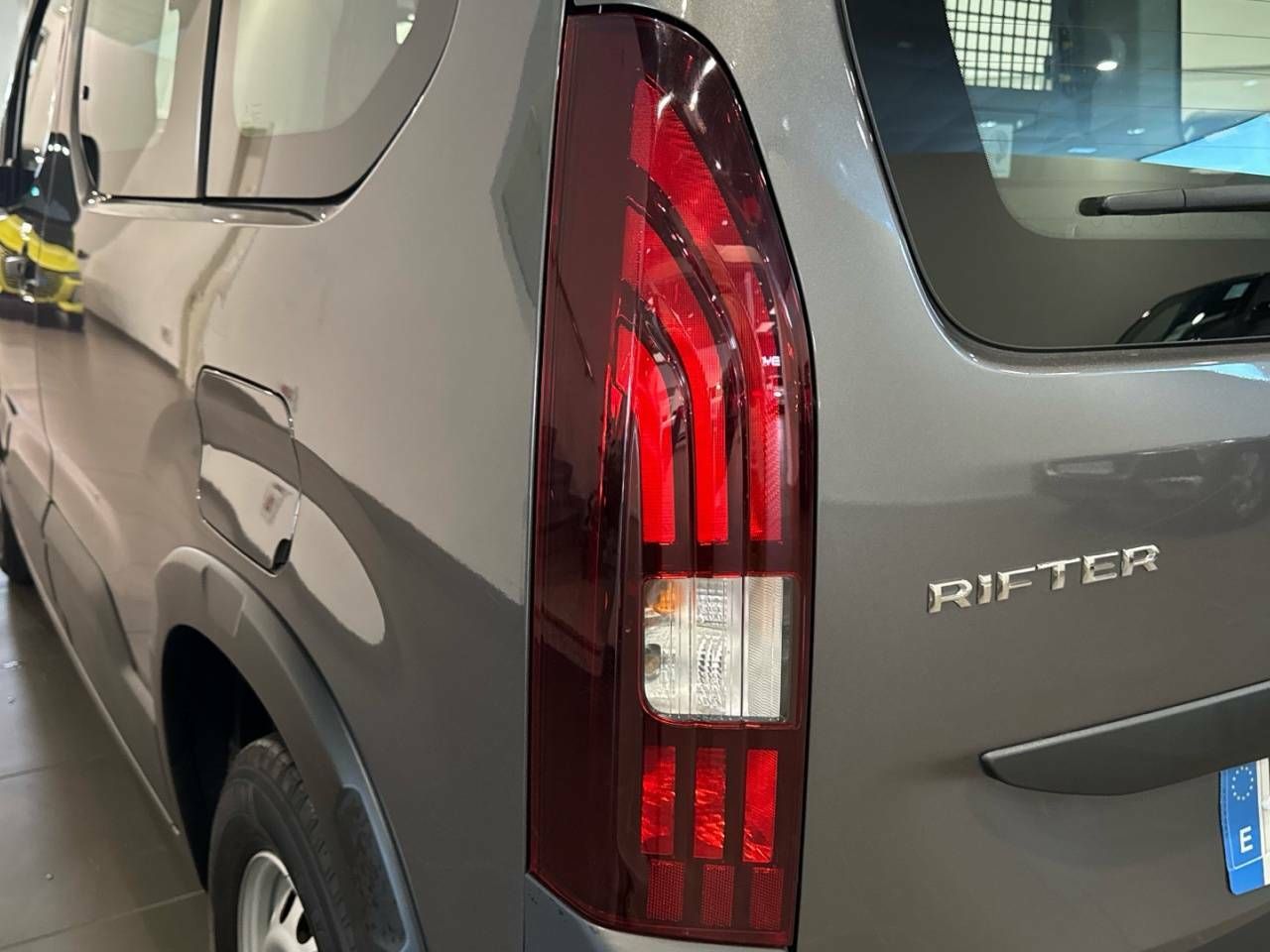 Foto Peugeot Rifter 25