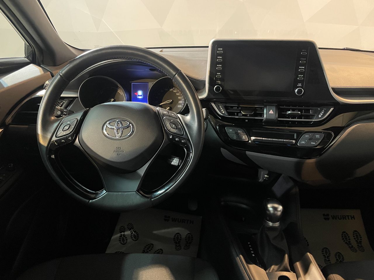 Foto Toyota C-HR 18