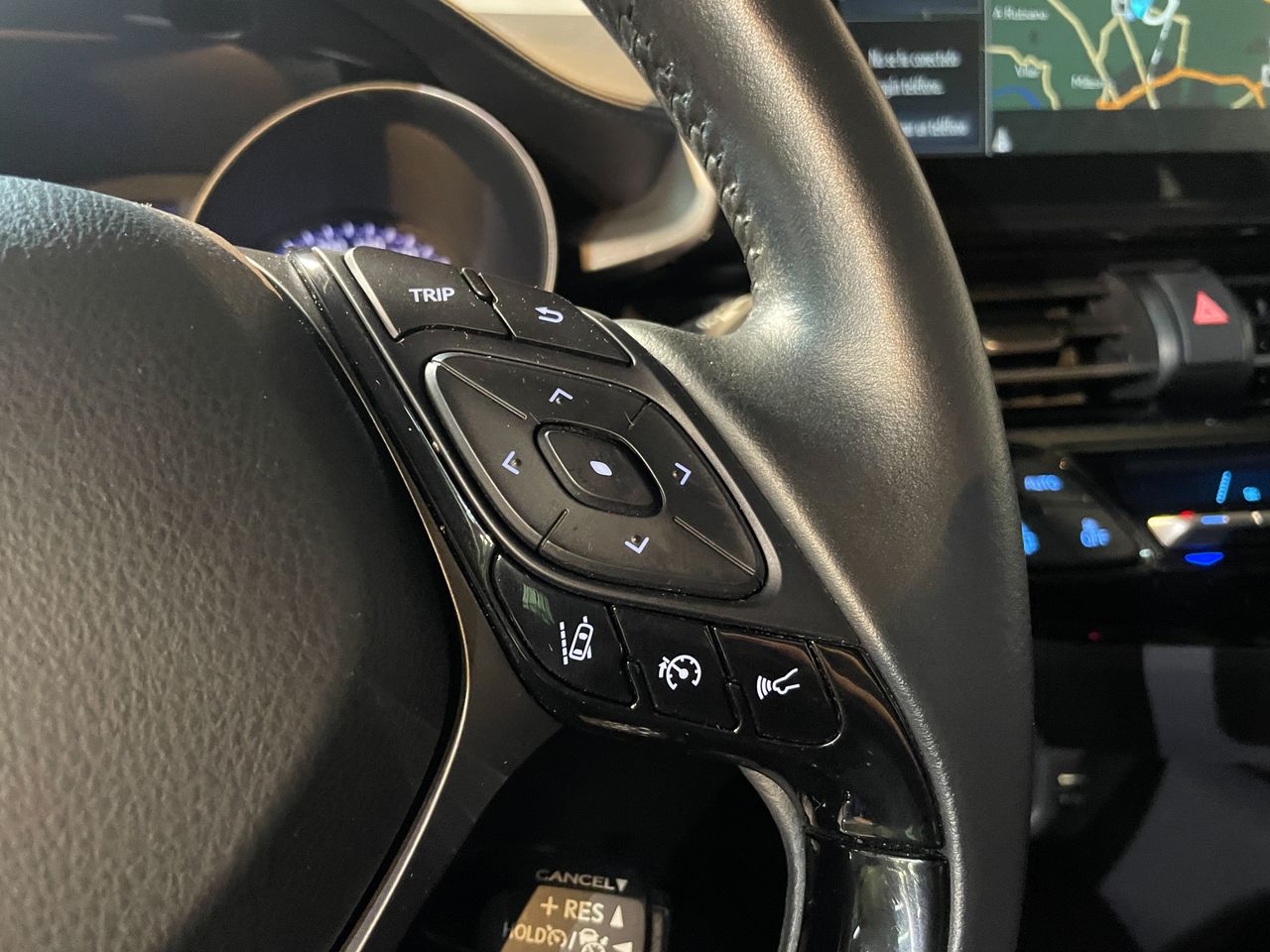 Foto Toyota C-HR 23