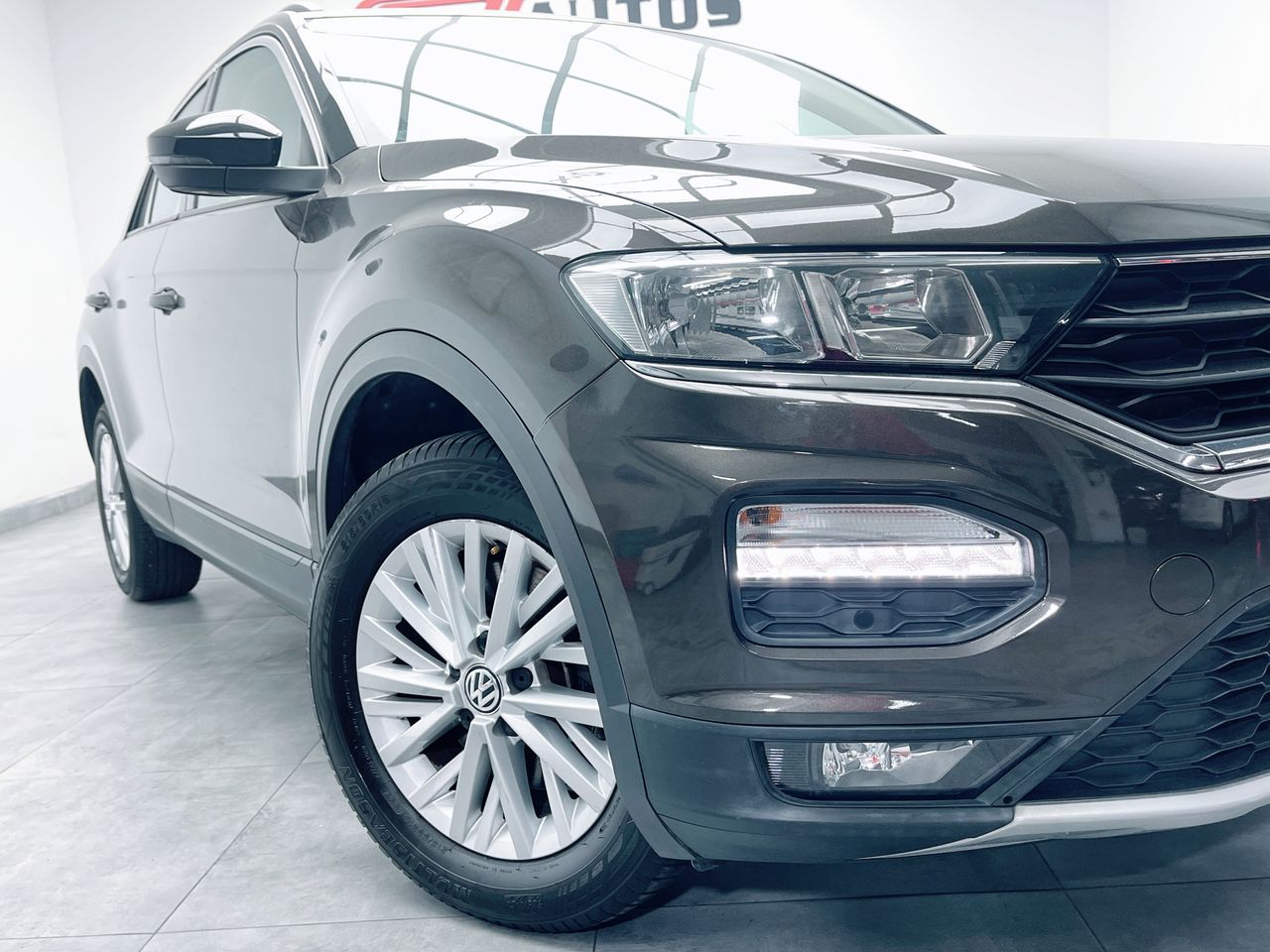 Foto Volkswagen T-Roc 11