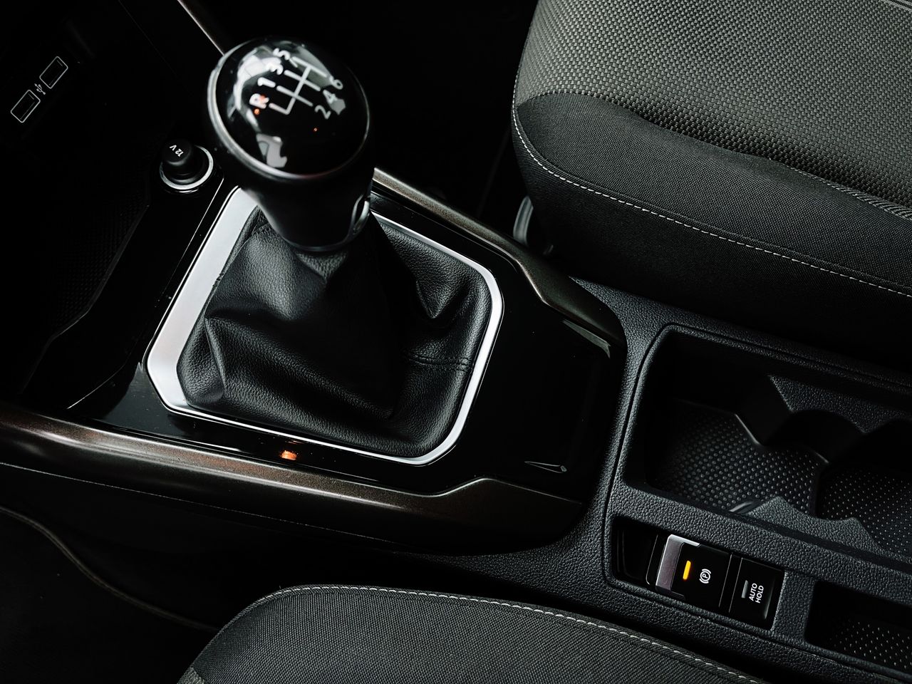 Foto Volkswagen T-Roc 14