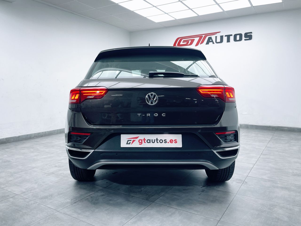 Foto Volkswagen T-Roc 12