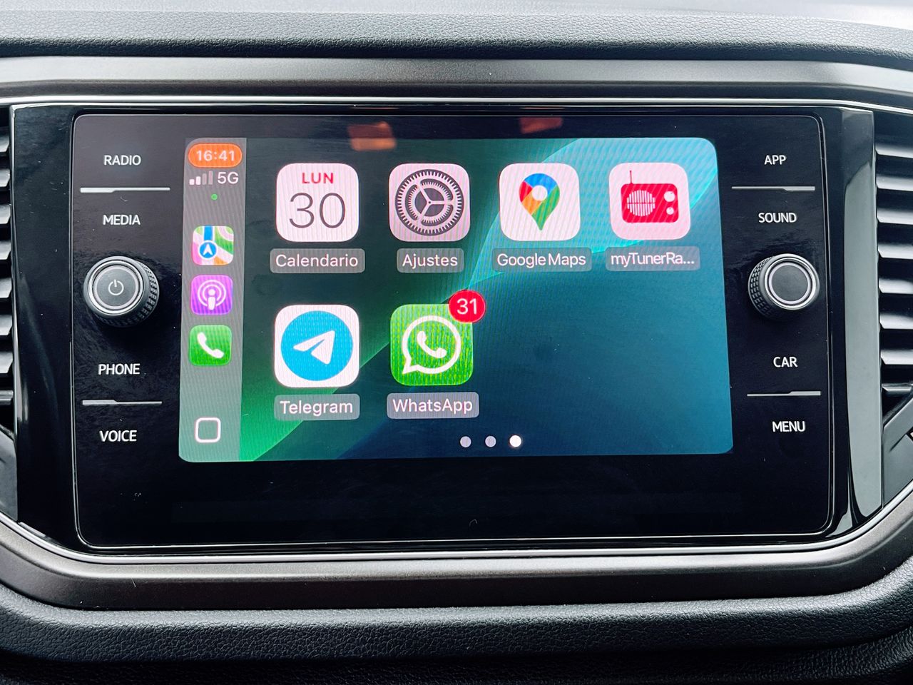 Foto Volkswagen T-Roc 4