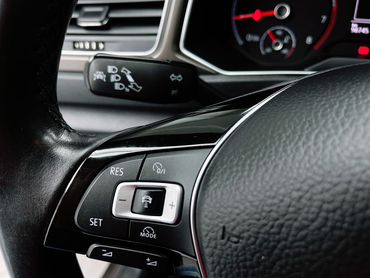 Foto Volkswagen T-Roc 15