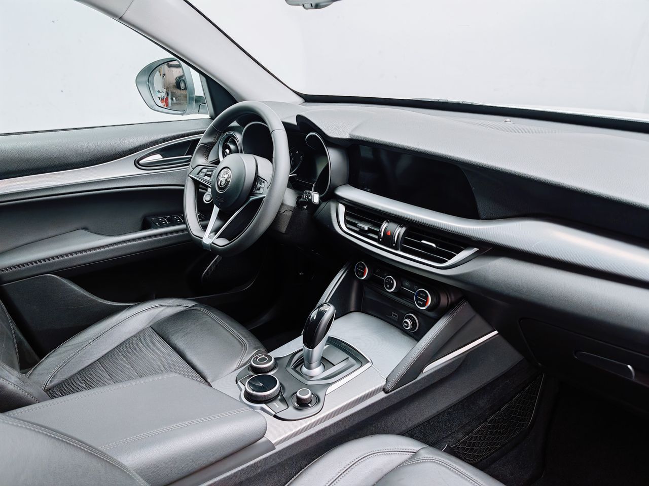 Foto Alfa Romeo Stelvio 2