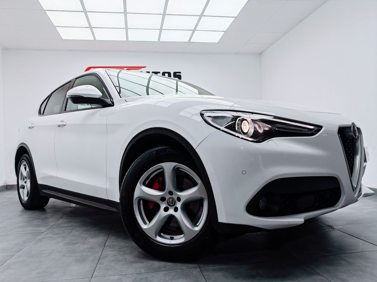 Foto Alfa Romeo Stelvio 11