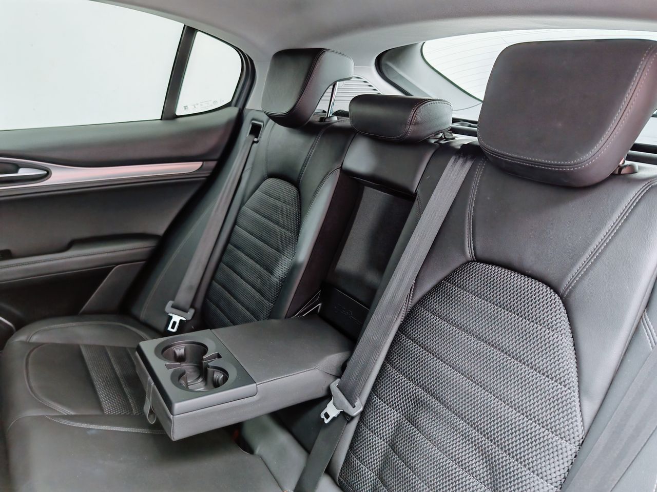 Foto Alfa Romeo Stelvio 22