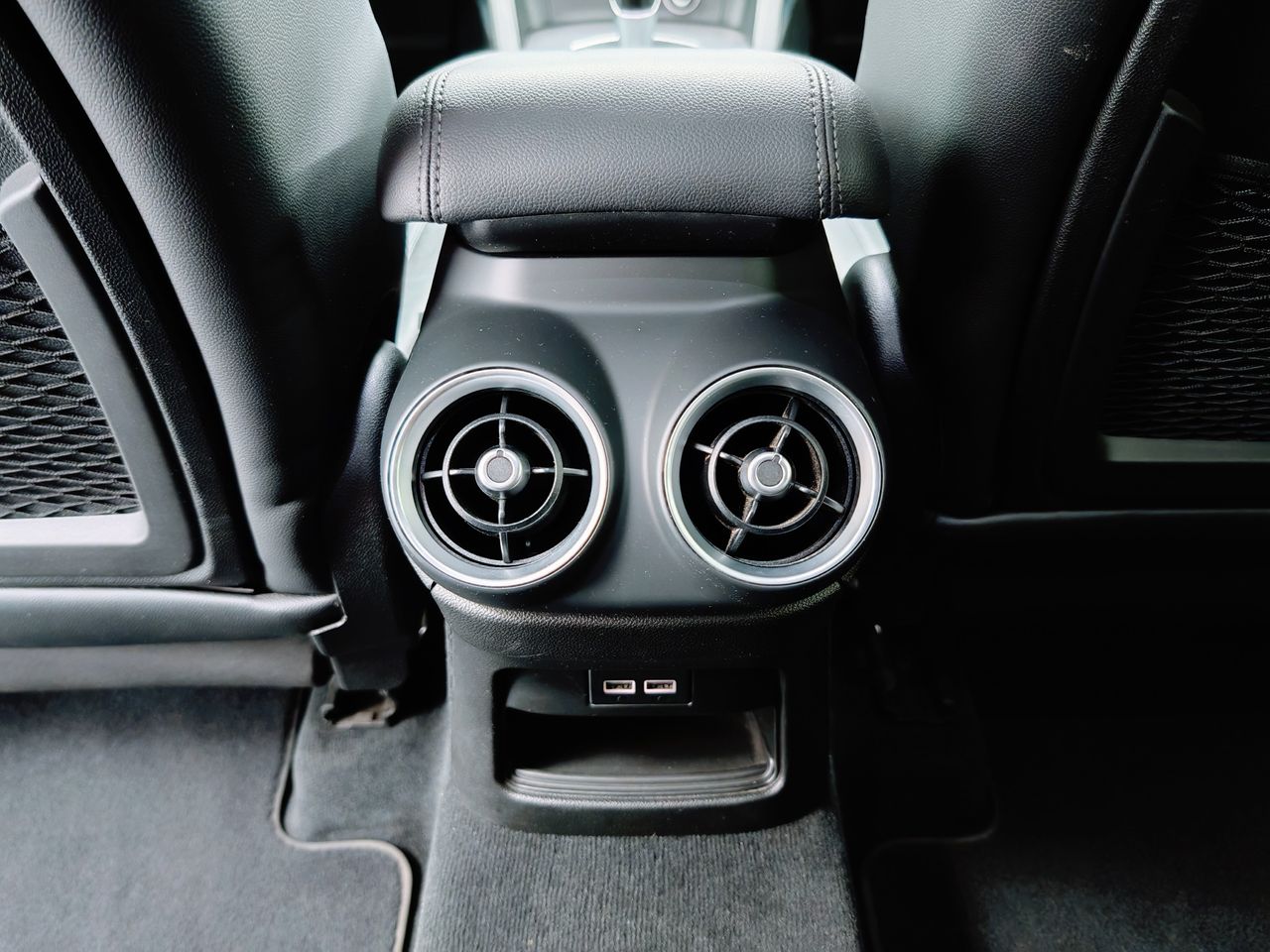 Foto Alfa Romeo Stelvio 29