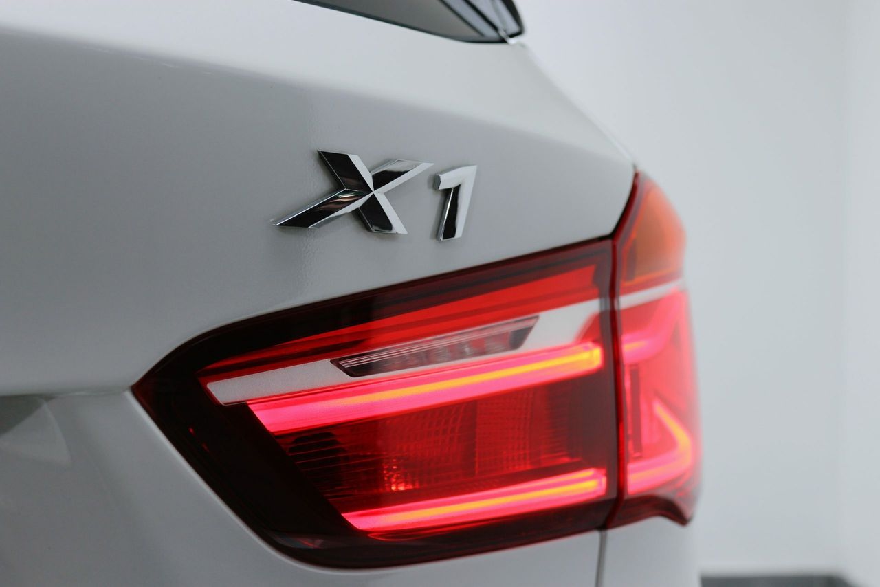 Foto BMW X1 20