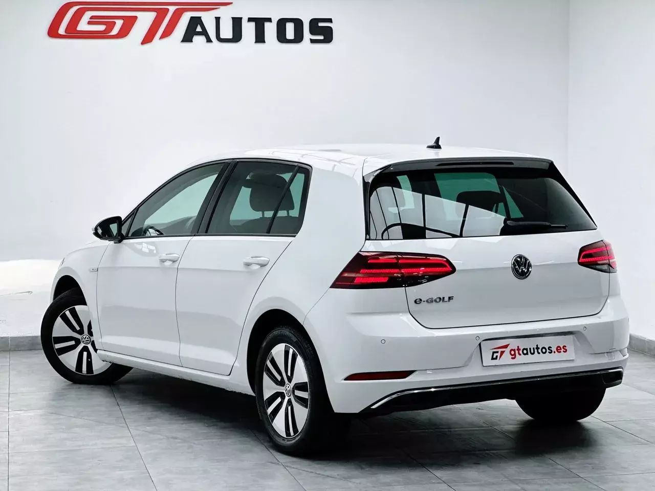 Foto Volkswagen Golf 23