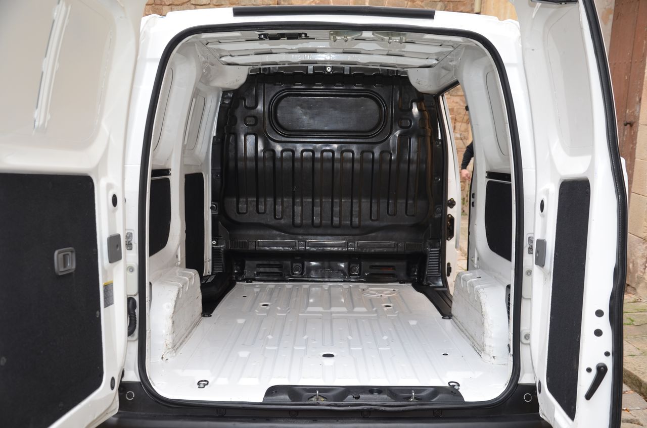 Foto Nissan e-NV200 8