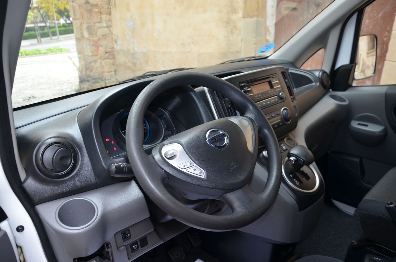 Foto Nissan e-NV200 13