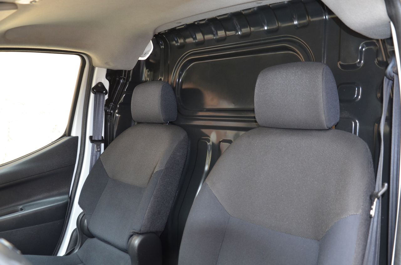 Foto Nissan e-NV200 18