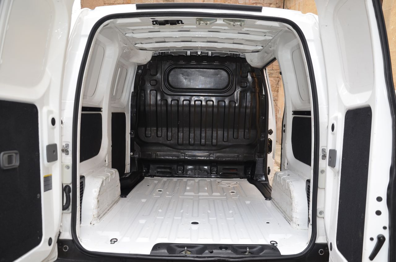 Foto Nissan e-NV200 27