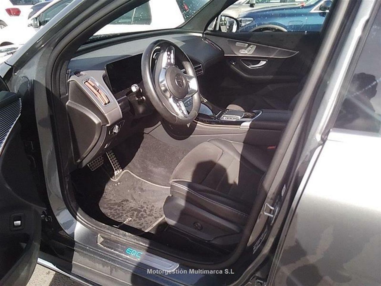 Foto Mercedes-Benz EQC 7