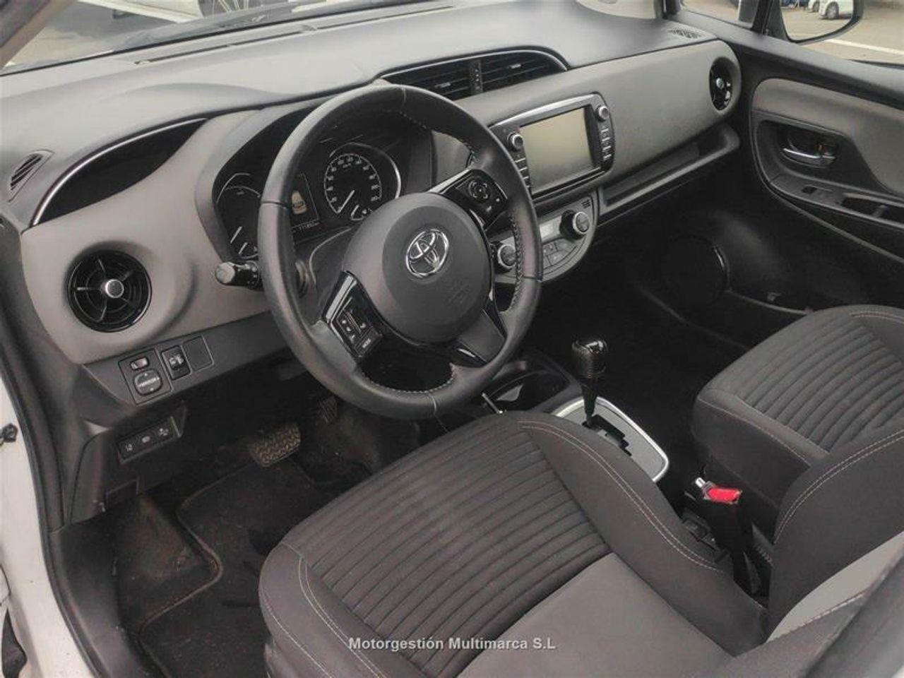 Foto Toyota Yaris 7