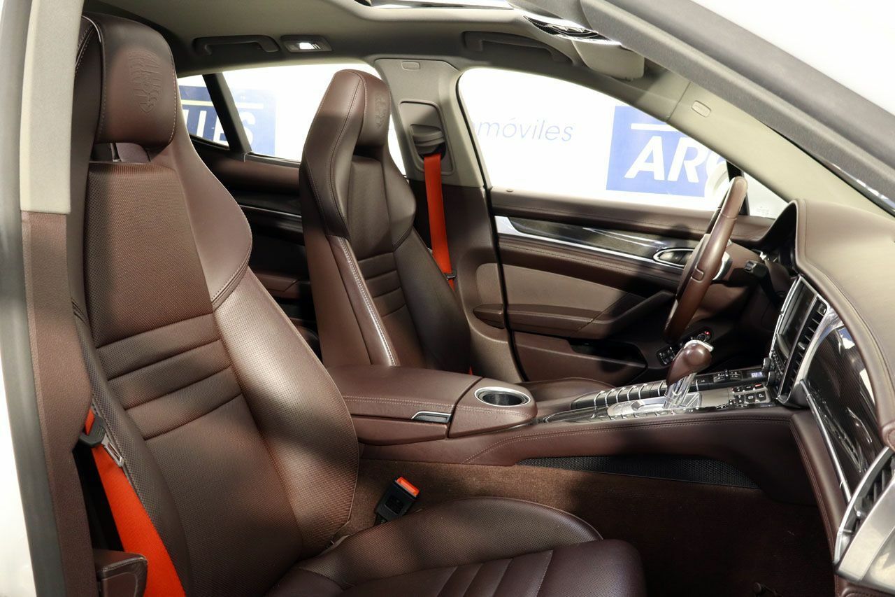 Foto Porsche Panamera 8