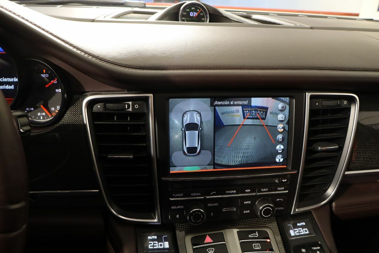 Foto Porsche Panamera 12