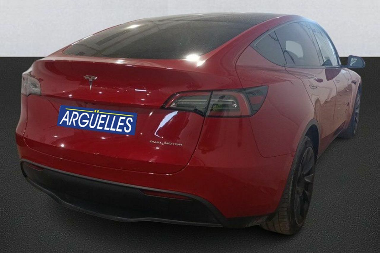 Foto Tesla Model Y 2
