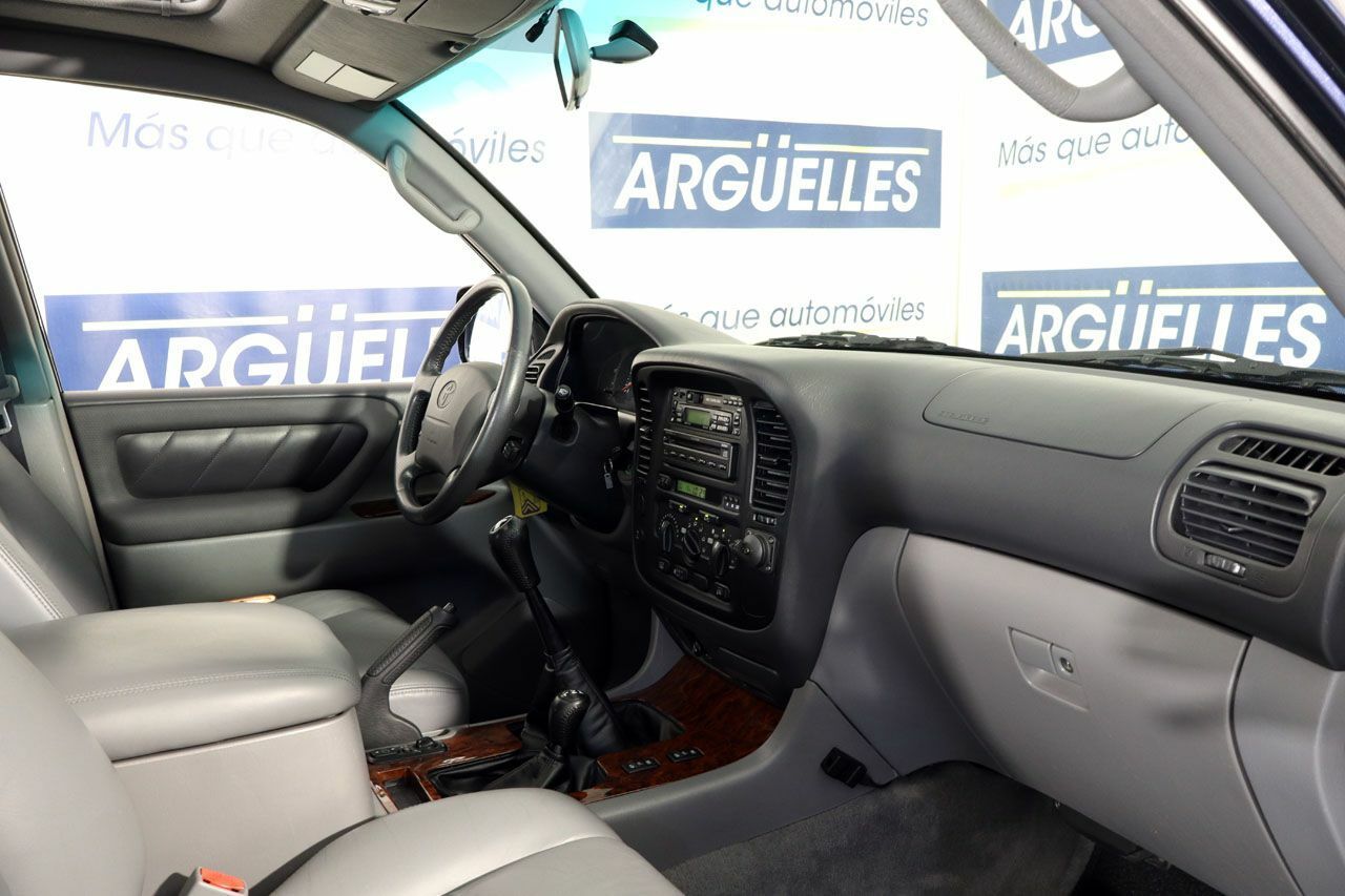 Foto Toyota Land Cruiser 24