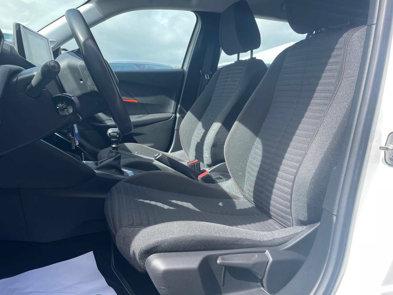 Foto Peugeot 2008 8