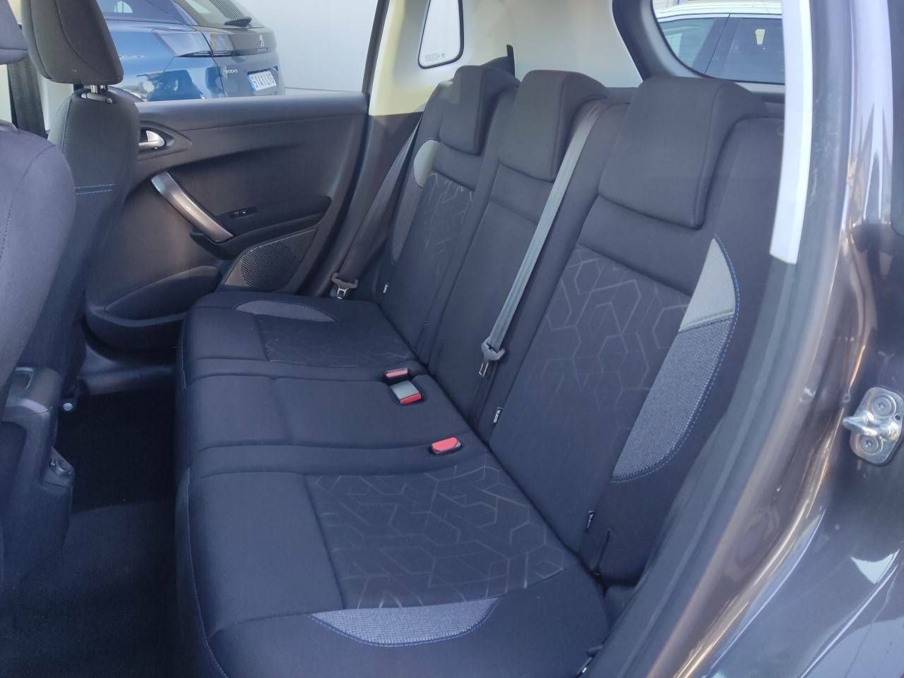 Foto Peugeot 2008 10