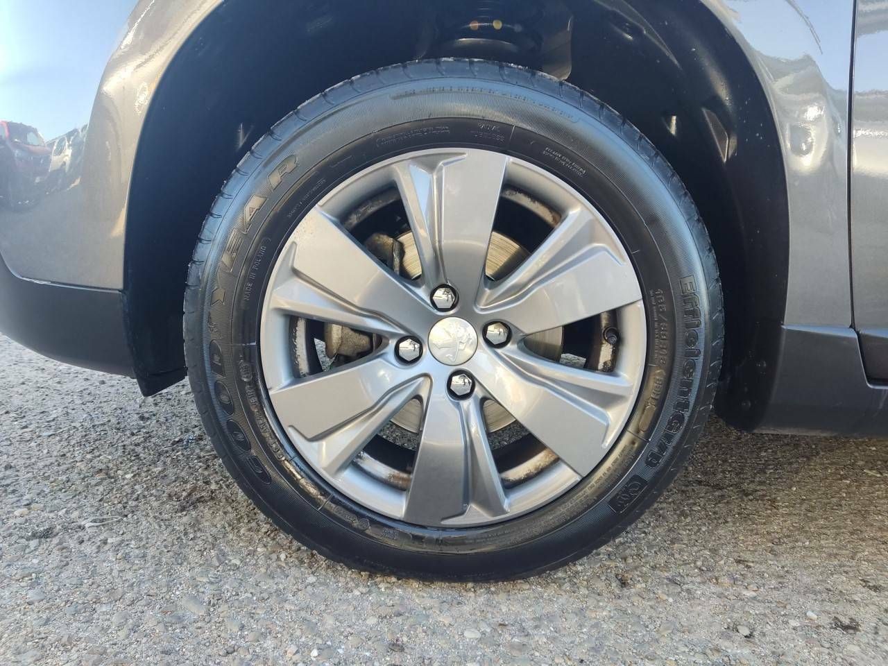 Foto Peugeot 2008 11