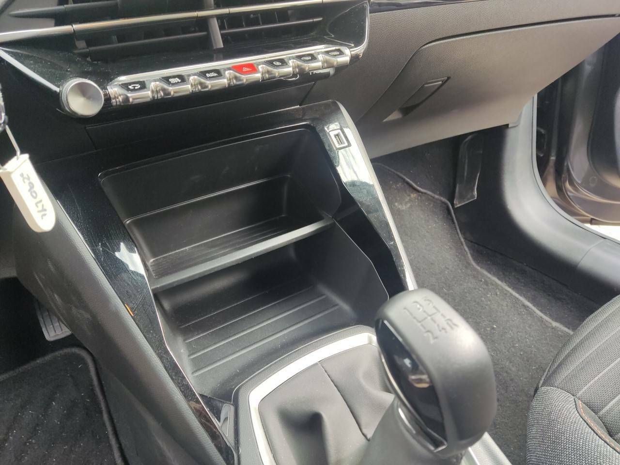 Foto Peugeot 208 5