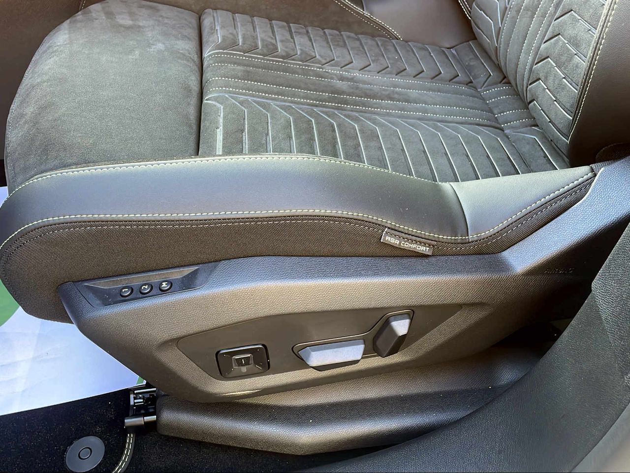Foto Peugeot 5008 12