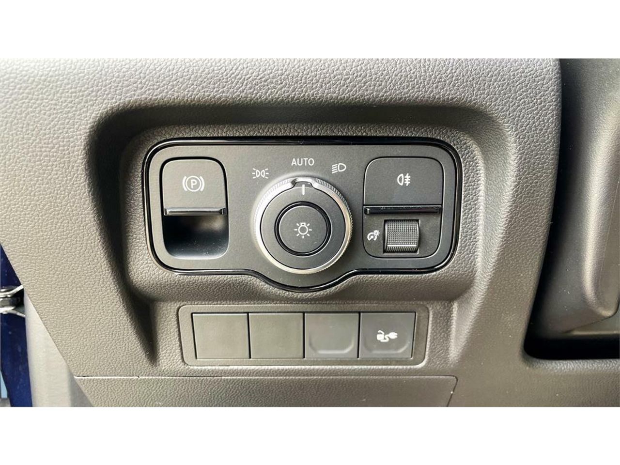 Foto Mercedes-Benz EQT 12