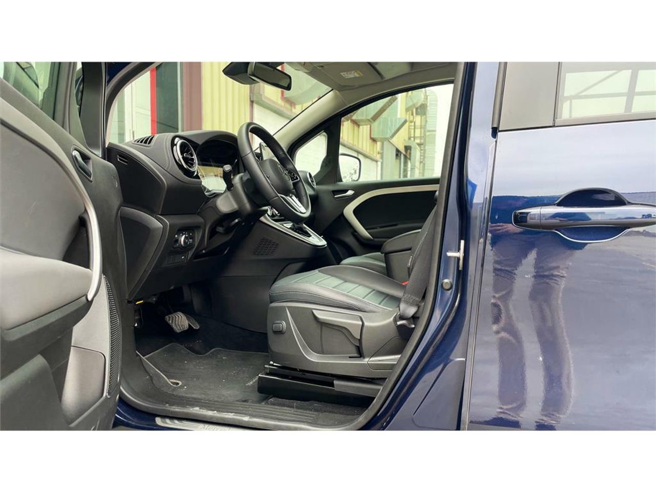 Foto Mercedes-Benz EQT 22