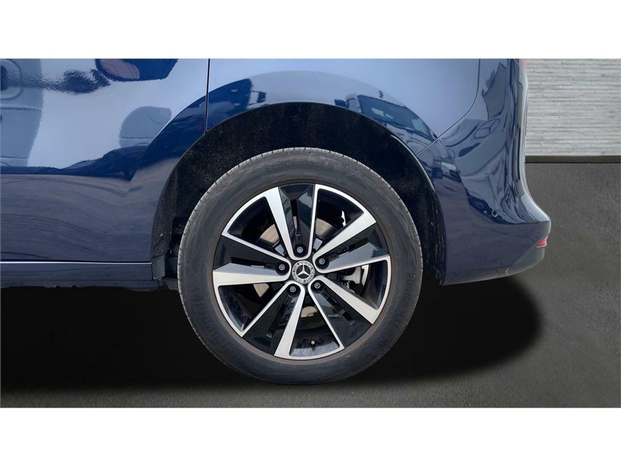 Foto Mercedes-Benz EQT 25