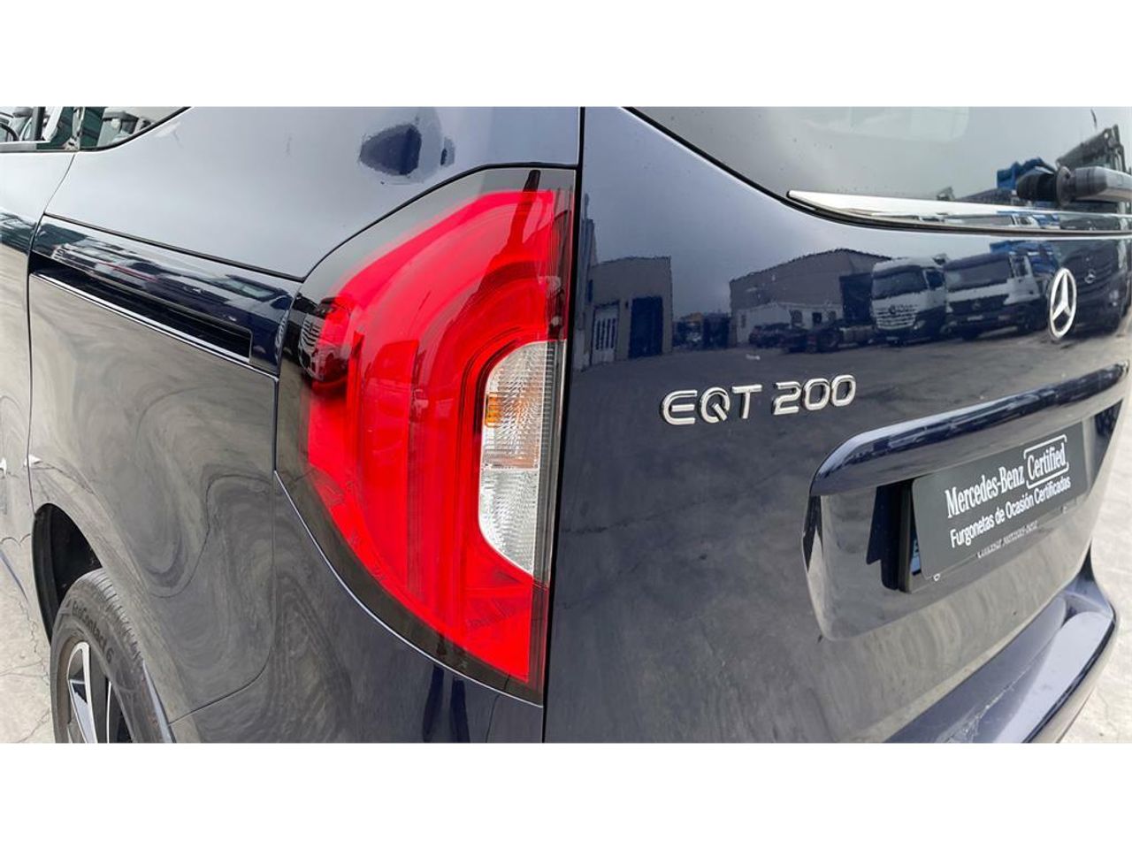 Foto Mercedes-Benz EQT 26