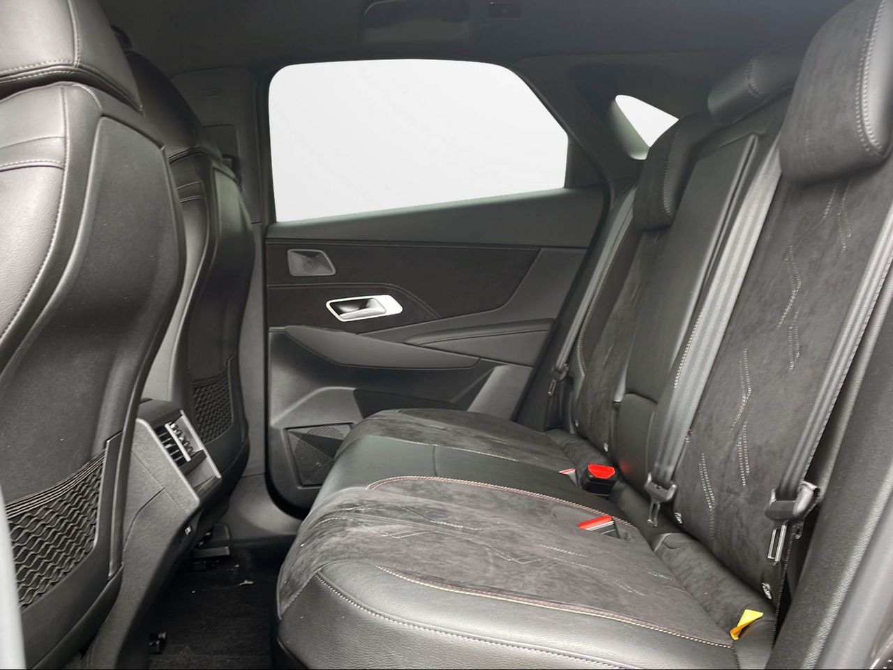 Foto DS Automobiles DS 7 13