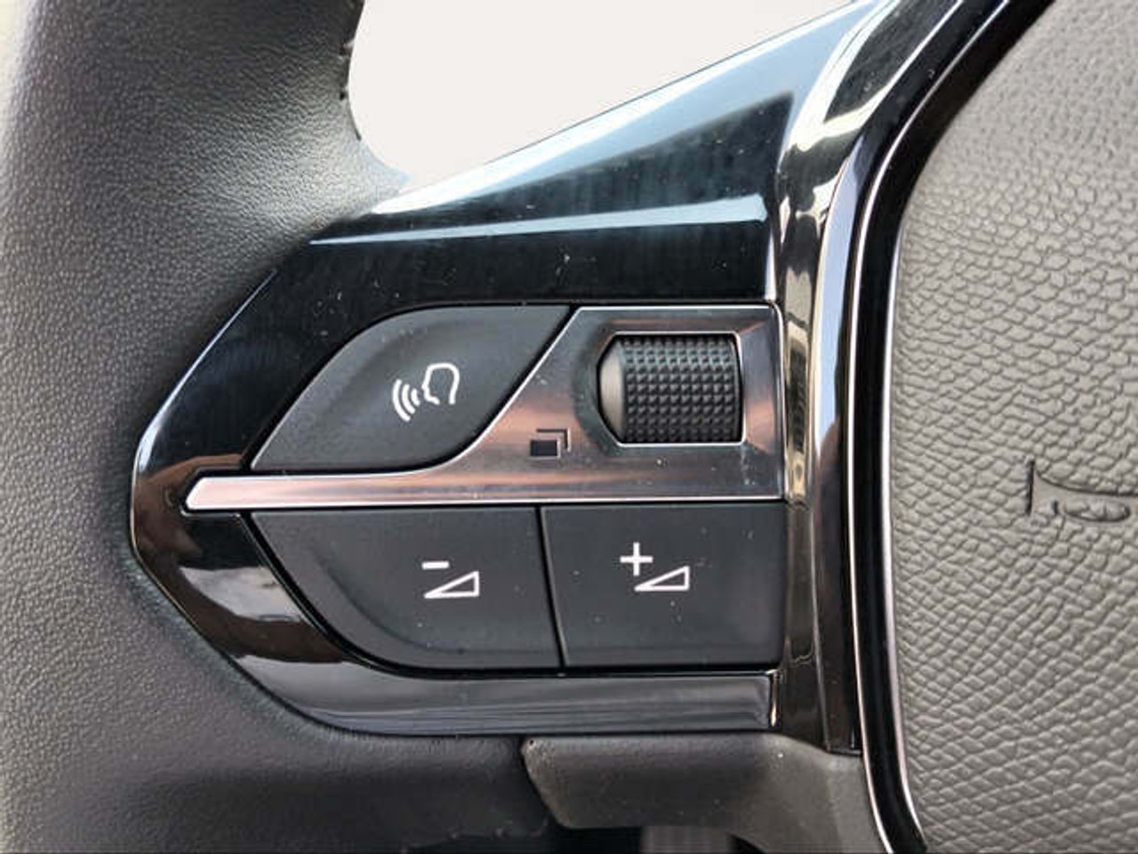 Foto Peugeot 2008 16