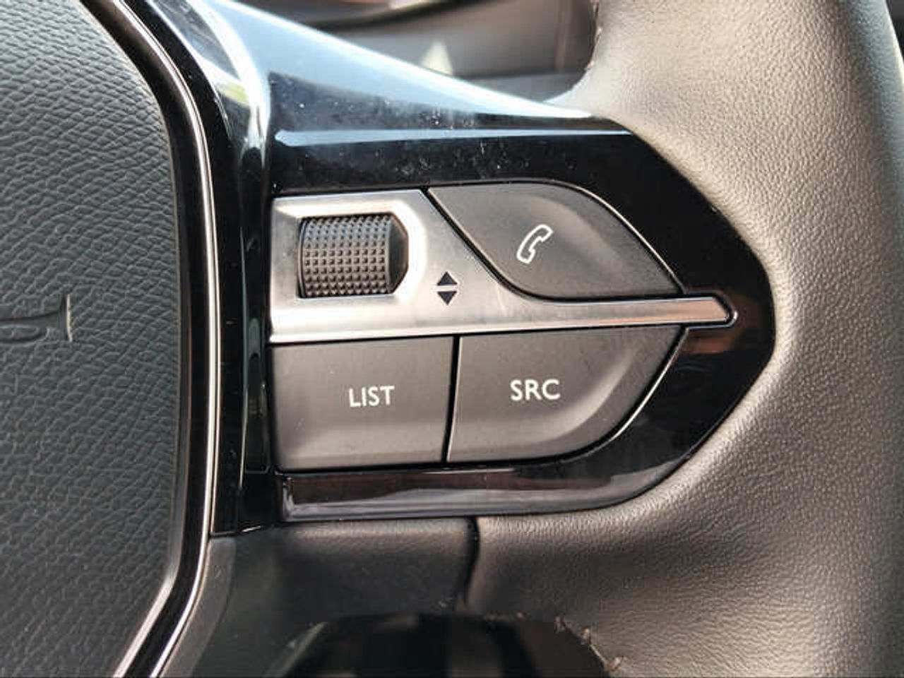 Foto Peugeot 2008 17