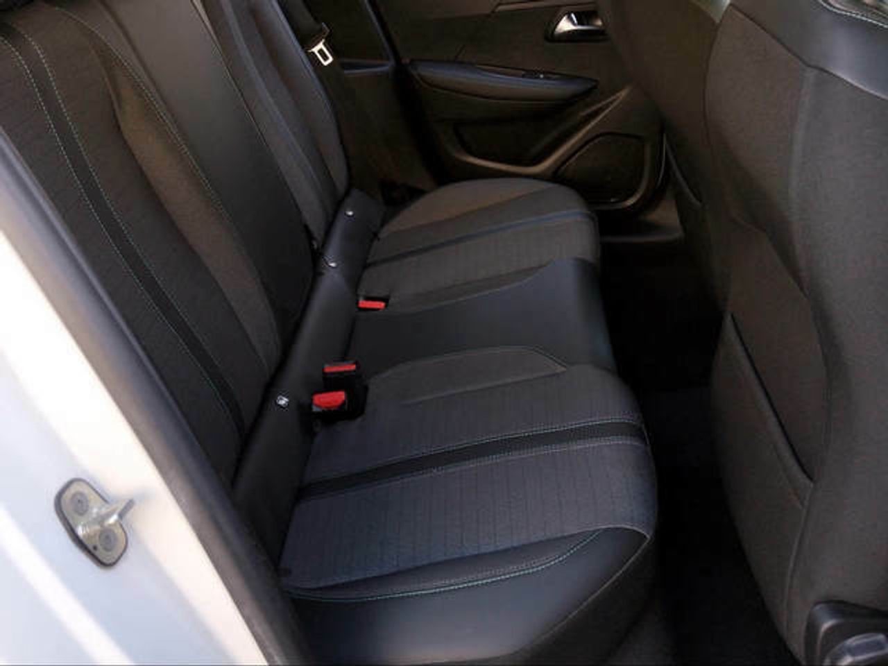 Foto Peugeot 208 16