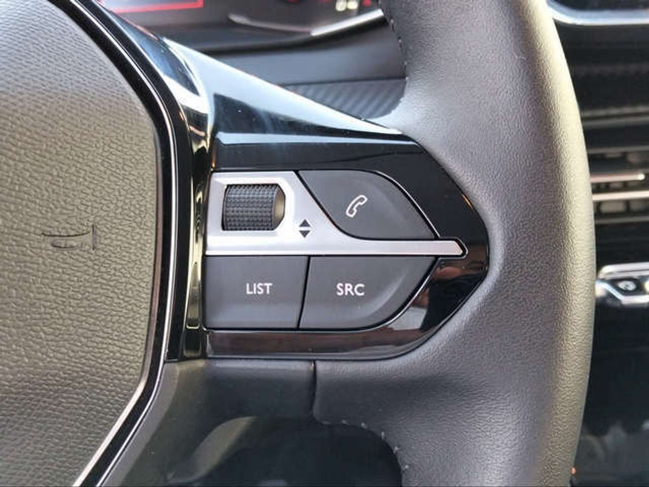 Foto Peugeot 208 17