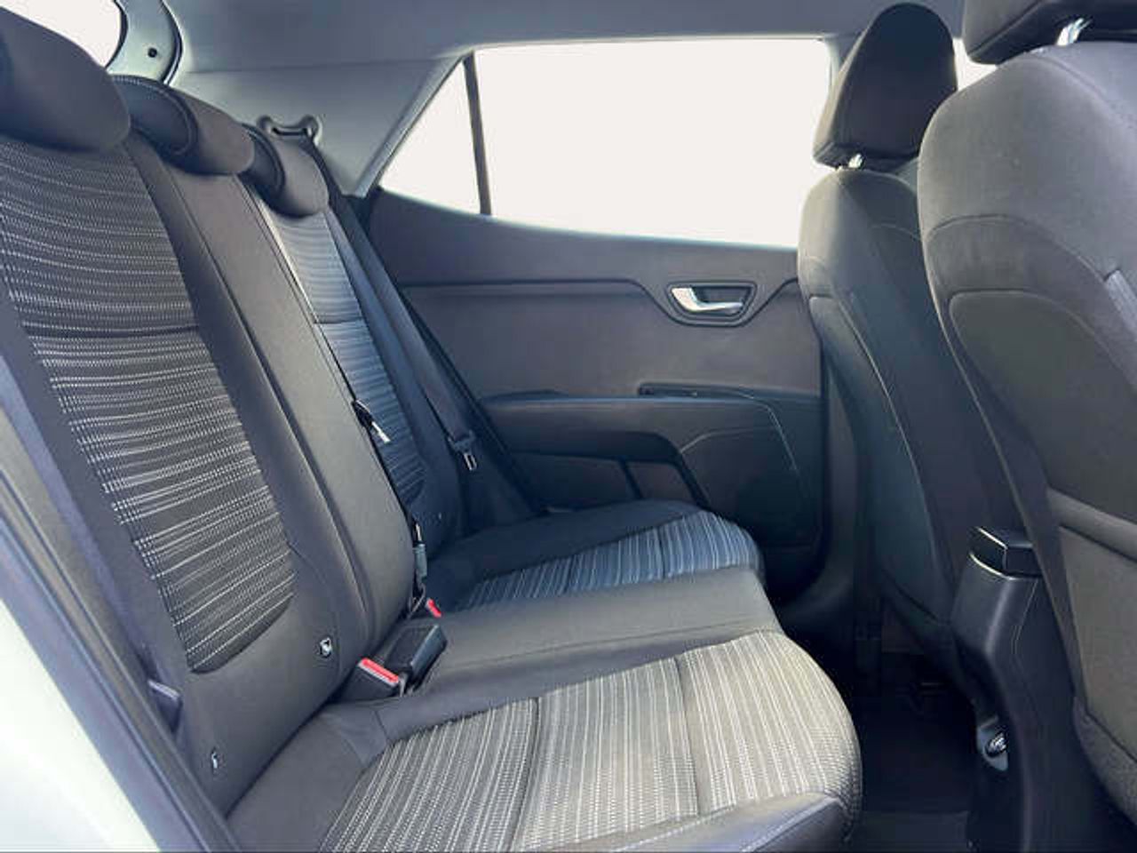 Foto Kia Stonic 10