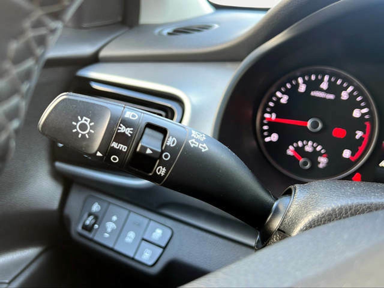 Foto Kia Stonic 17
